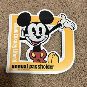 Walt Disney World Annual Passholder Mickey Mouse Magnet